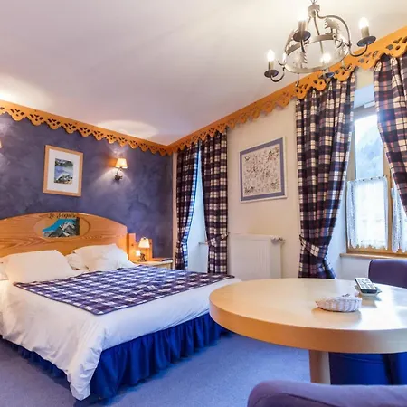 Le Bois Joli Hotel