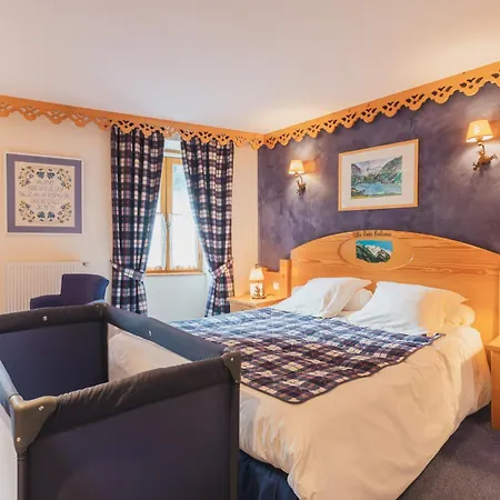 Le Bois Joli Hotel 3*